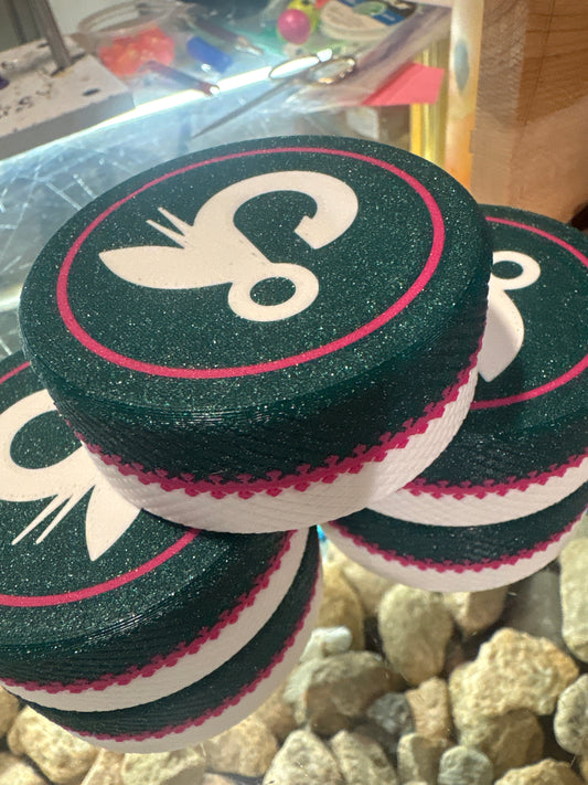 Puck outdoors magnetic puck